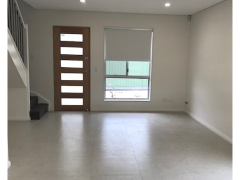 5/18 Canberra Street, Oxley Park NSW 2760