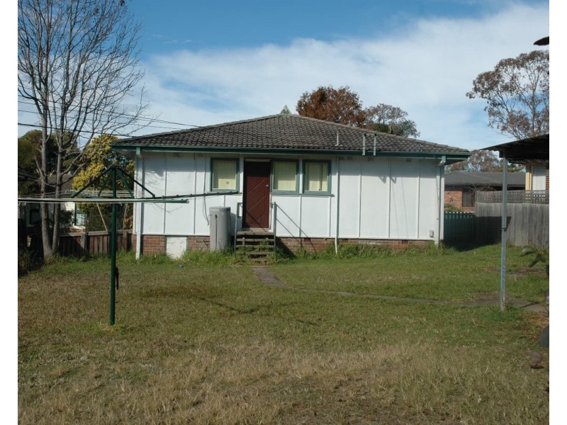 4 Mudie Place, Blackett NSW 2770