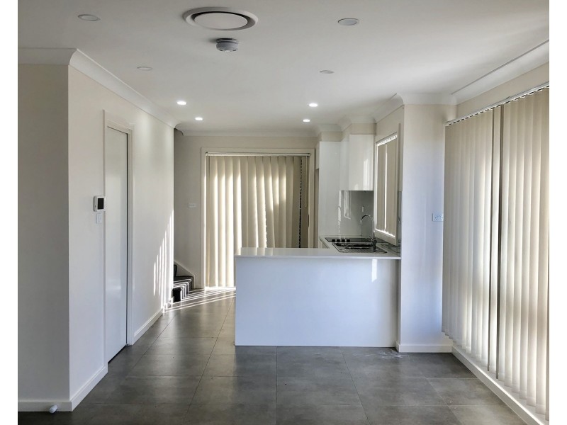 10/96-98 Great Western Highway, Kingswood NSW 2747