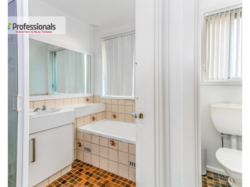 23 Corio Drive, St Clair NSW 2759