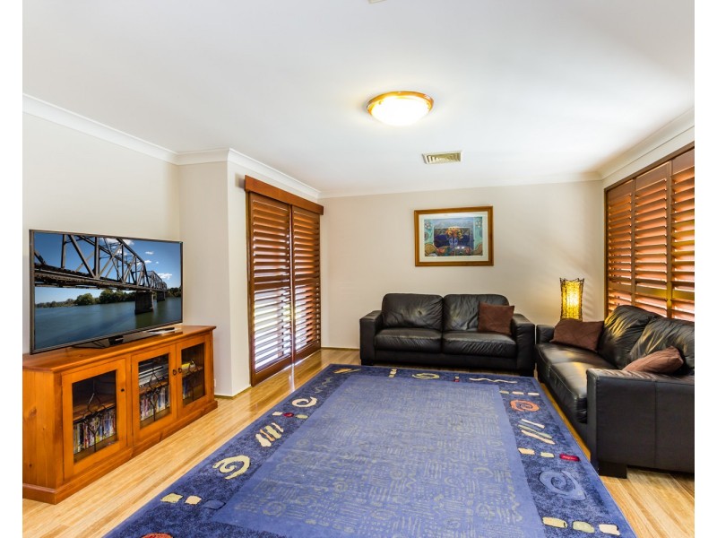 14 Tallwood Place, St Clair NSW 2759