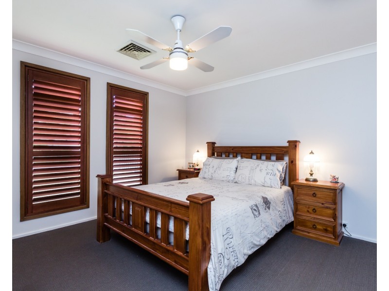 14 Tallwood Place, St Clair NSW 2759