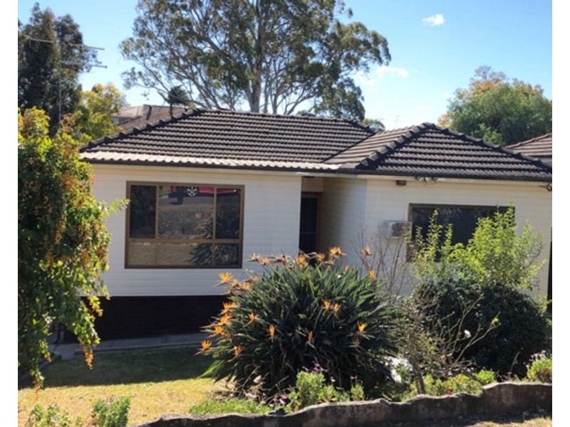 33 Moira Crescent, St Marys NSW 2760