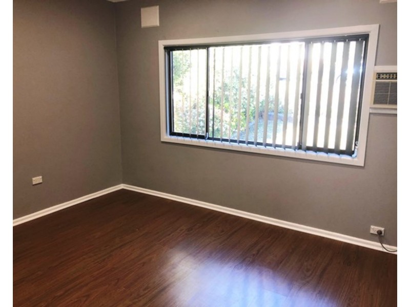 33 Moira Crescent, St Marys NSW 2760