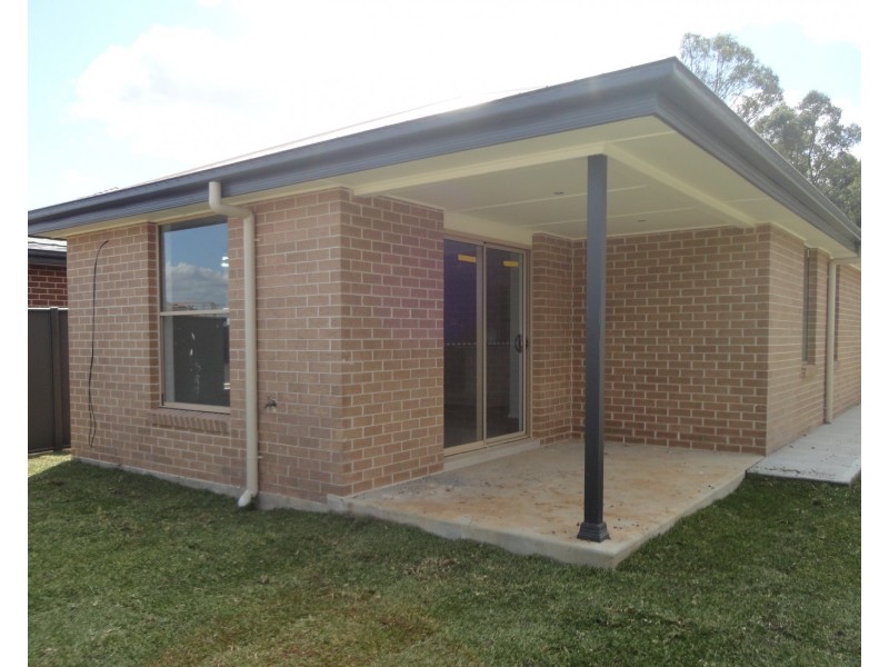 35 Moluccana Crescent, Ropes Crossing NSW 2760