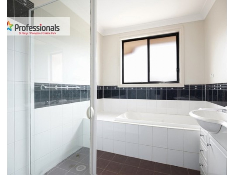 1 Bond Place, Oxley Park NSW 2760