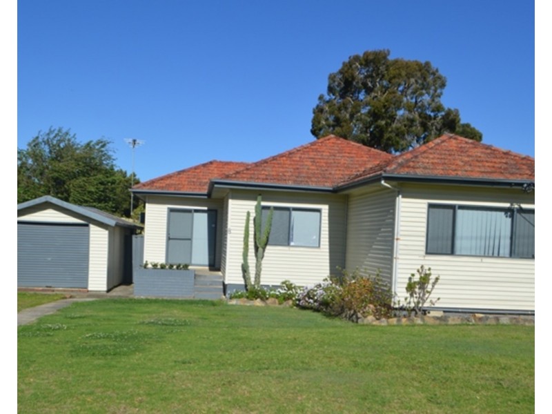 8 Constance Avenue, Oxley Park NSW 2760