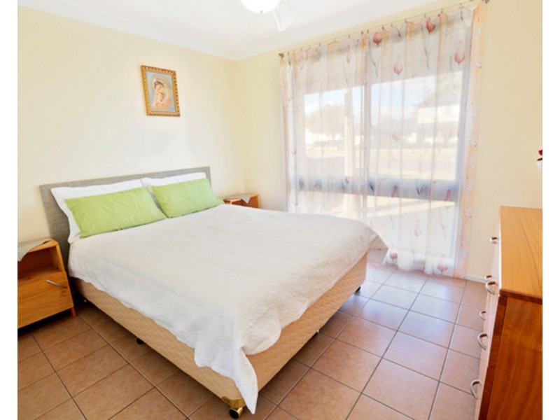 65 Pinecreek Circuit, St Clair NSW 2759