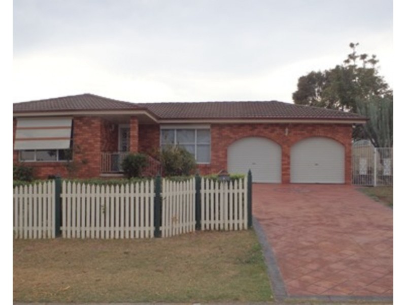 2 Pine Creek Circuit, St Clair NSW 2759