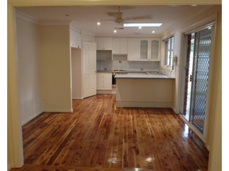 2 Pine Creek Circuit, St Clair NSW 2759