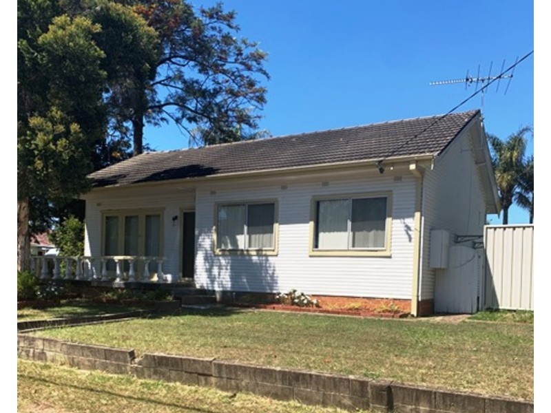 2 Woodview Road, Oxley Park NSW 2760