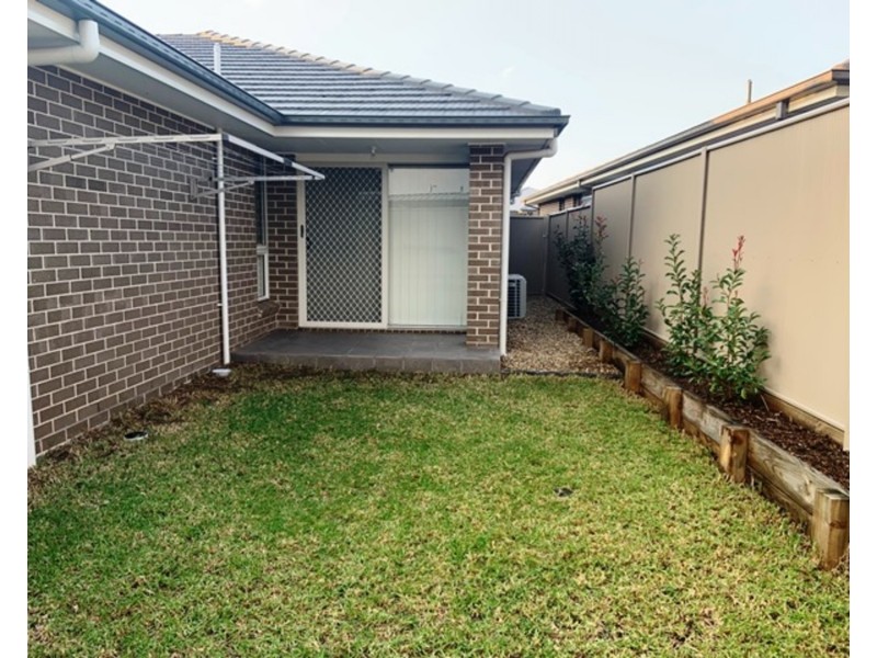 Granny Flat/10B Owens Street, Spring Farm NSW 2570