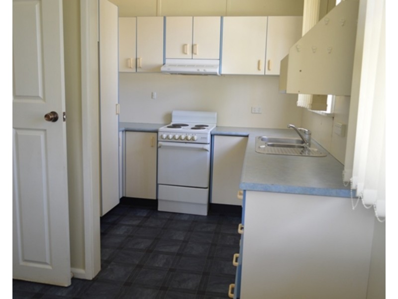 41 Lucena Crescent, Lethbridge Park NSW 2770