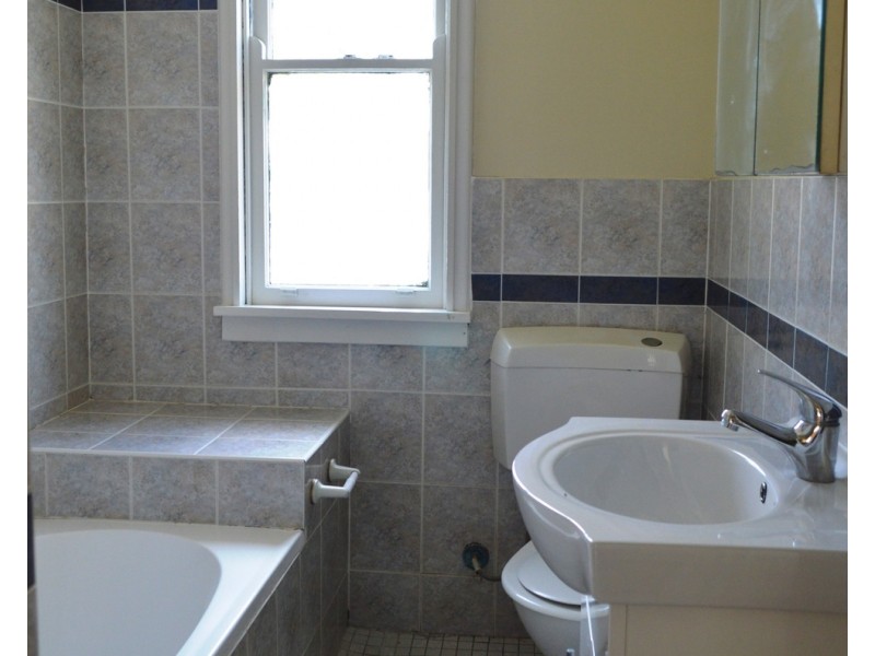 41 Lucena Crescent, Lethbridge Park NSW 2770