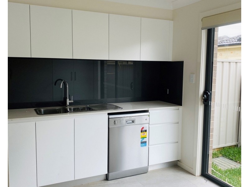 4/10 Sydney Street, St Marys NSW 2760