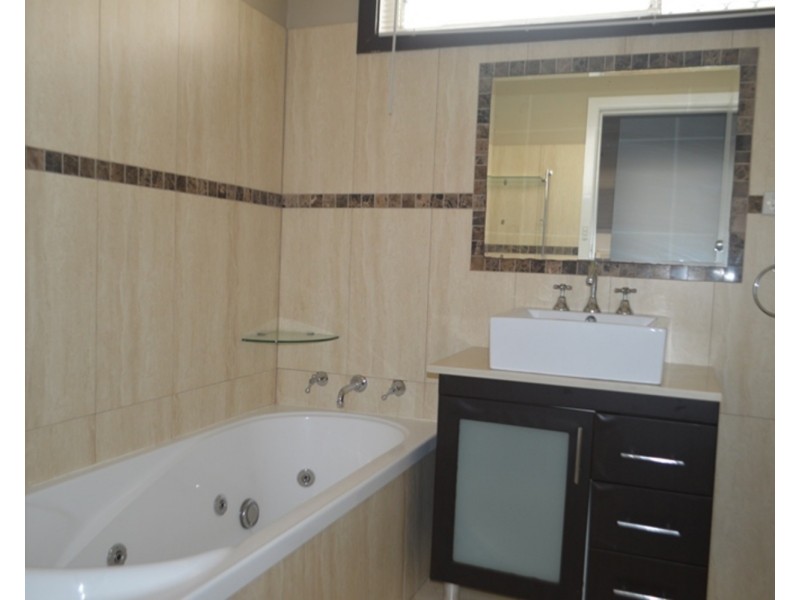 12 Cook Road, Oakhurst NSW 2761