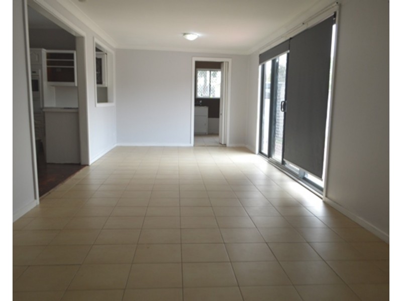 12 Cook Road, Oakhurst NSW 2761