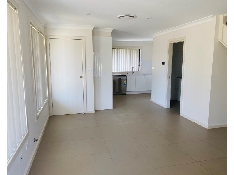 1/99 Canberra Street, Oxley Park NSW 2760