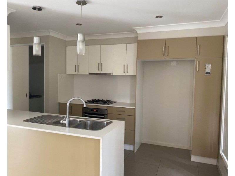 4/93 Adelaide Street, Oxley Park NSW 2760