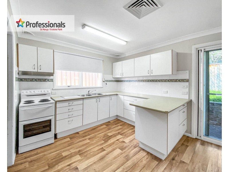 32 William Howell Drive, Glenmore Park NSW 2745