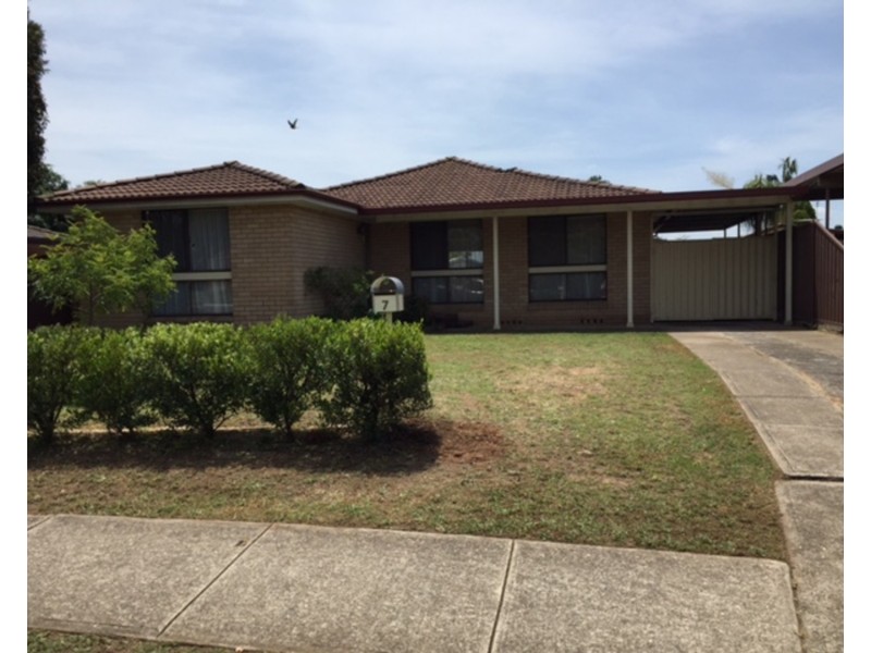 7 Moore Street, St Clair NSW 2759