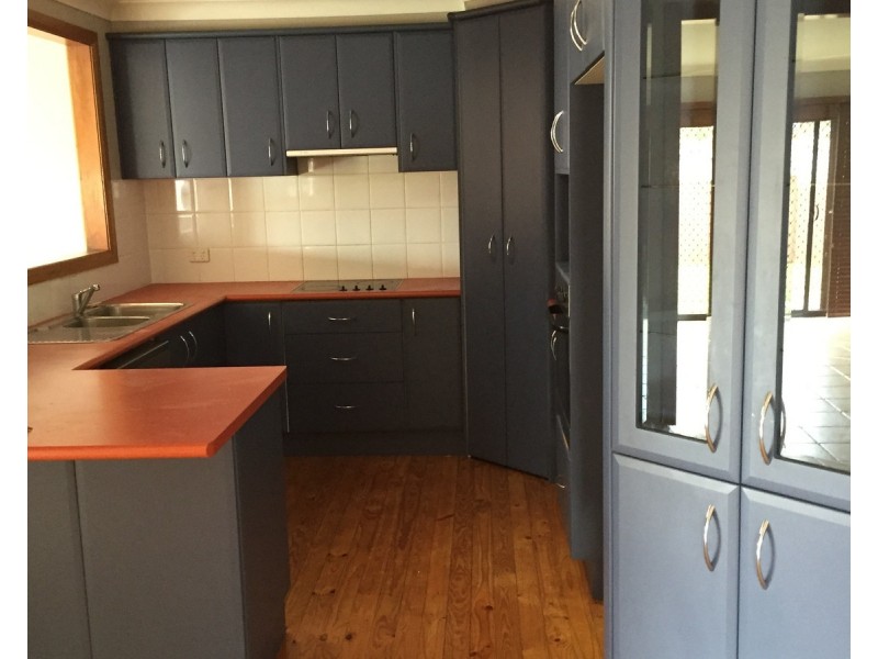 7 Moore Street, St Clair NSW 2759