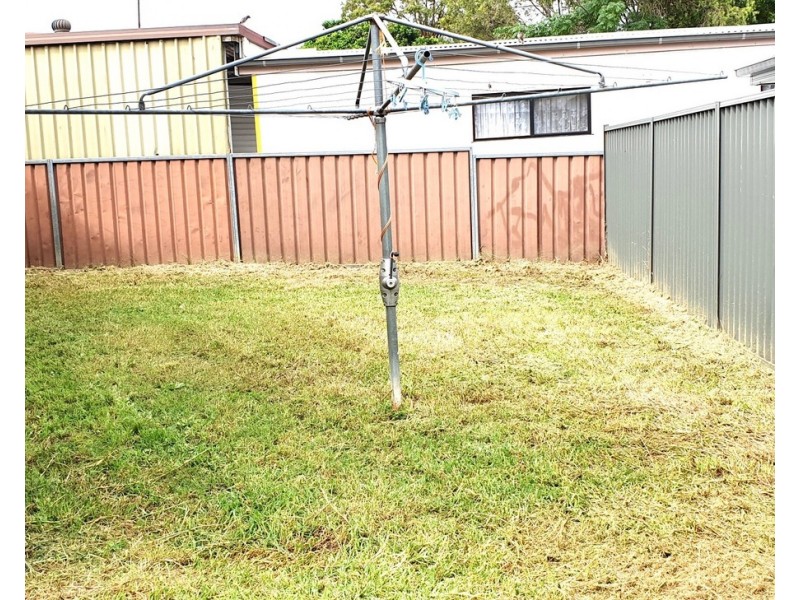 24 Tahiti Avenue, Lethbridge Park NSW 2770