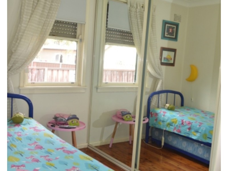 30 Palau Crescent, Lethbridge Park NSW 2770