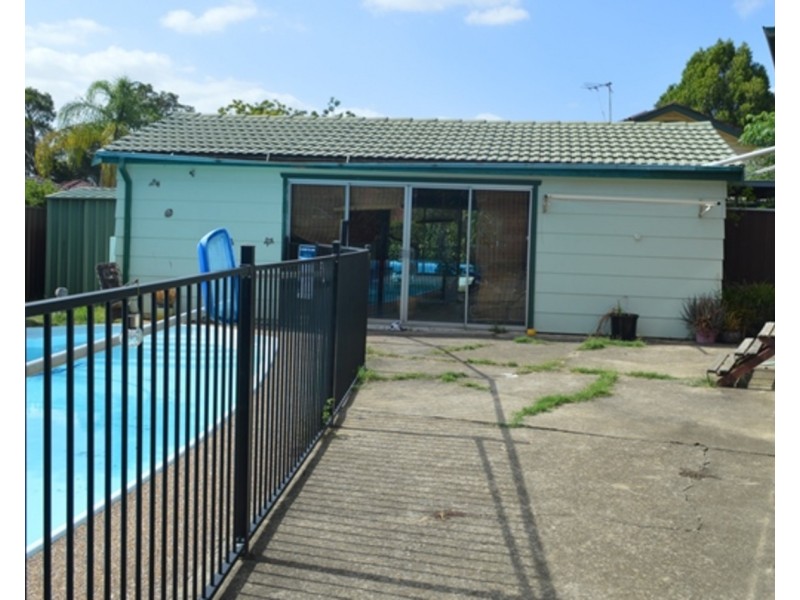 30 Palau Crescent, Lethbridge Park NSW 2770