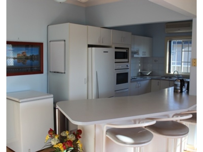 16 Leonard Street, Colyton NSW 2760