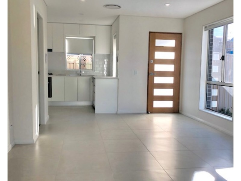 4/18 Canberra Street, Oxley Park NSW 2760