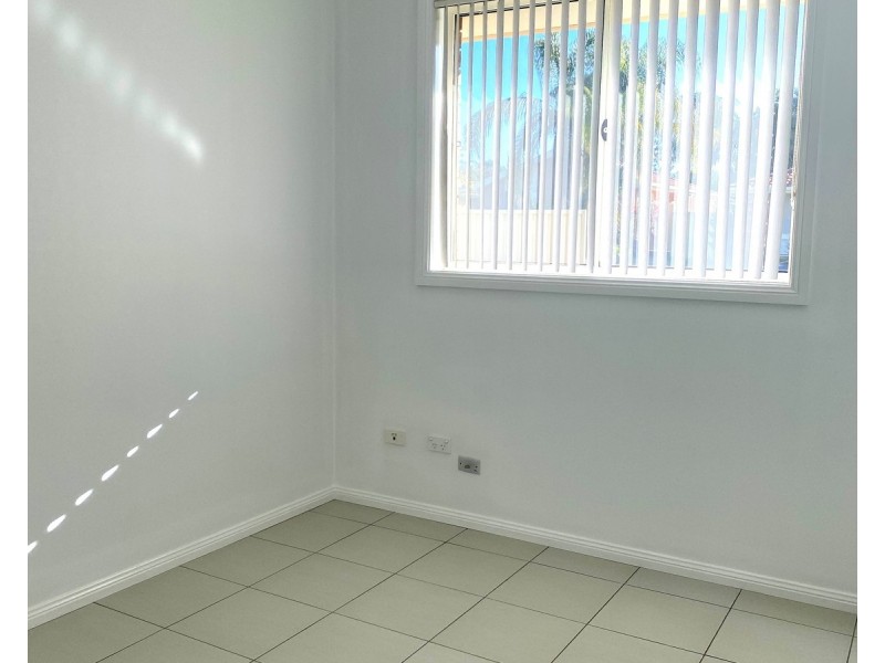 4A Kalambo Place, St Clair NSW 2759