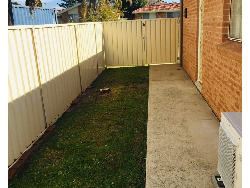 4A Kalambo Place, St Clair NSW 2759