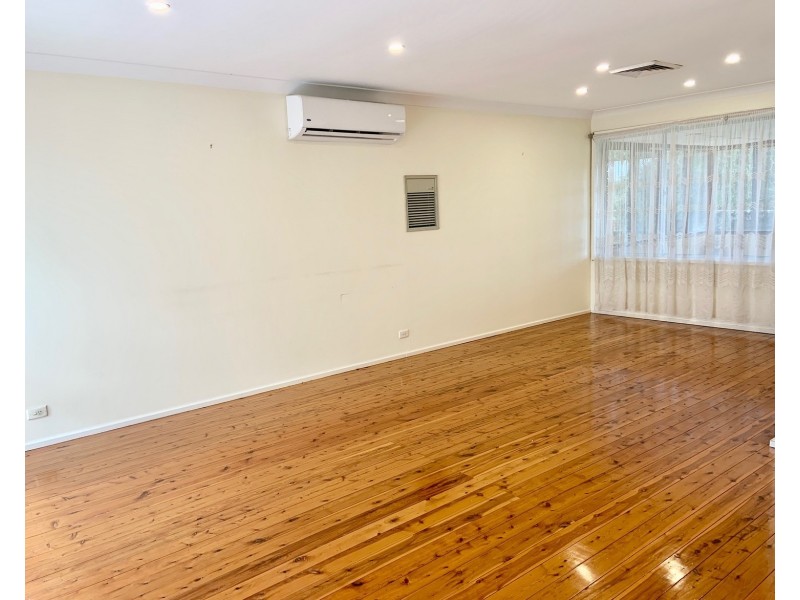 35 Hume Crescent, Werrington County NSW 2747