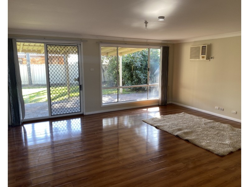 60 Swallow Drive, Erskine Park NSW 2759