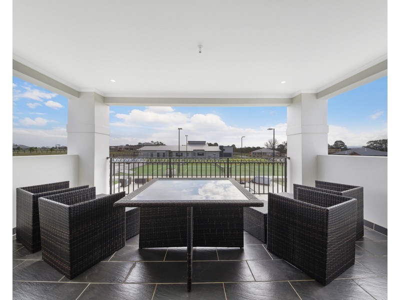 58 Twin Creeks Drive, Luddenham NSW 2745