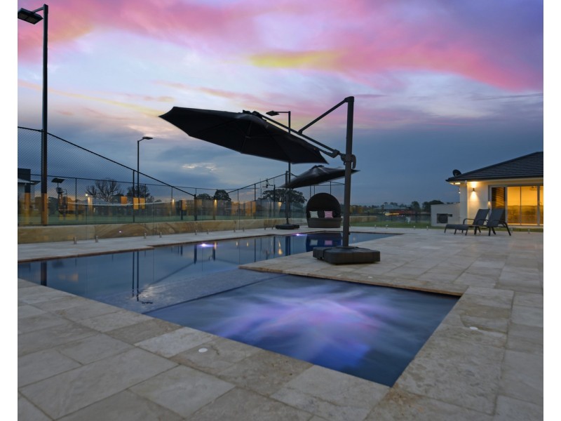 58 Twin Creeks Drive, Luddenham NSW 2745