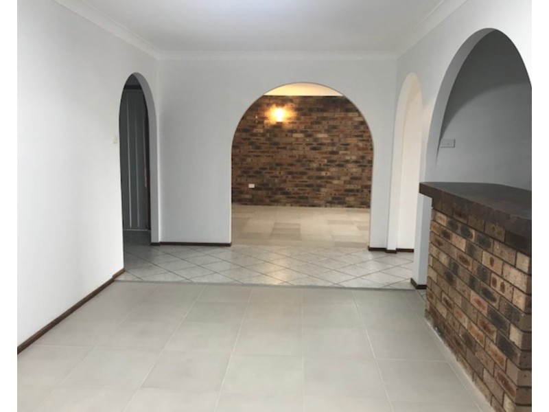 12 Kemerton Street, St Clair NSW 2759