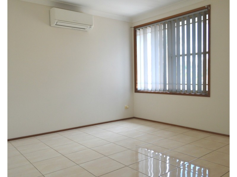 7 Henley Grove, St Clair NSW 2759