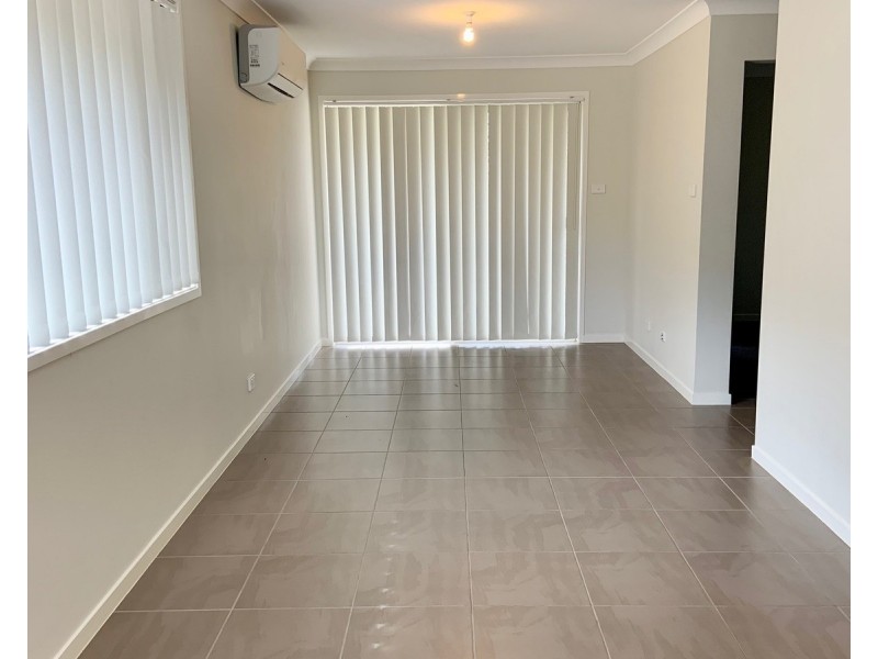 Granny flat/23a Owens Street, Spring Farm NSW 2570
