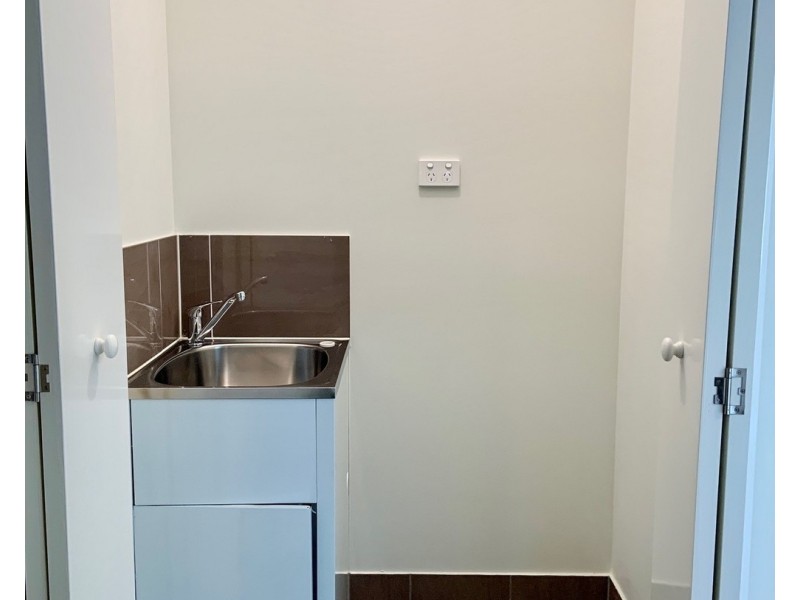 Granny flat/23a Owens Street, Spring Farm NSW 2570