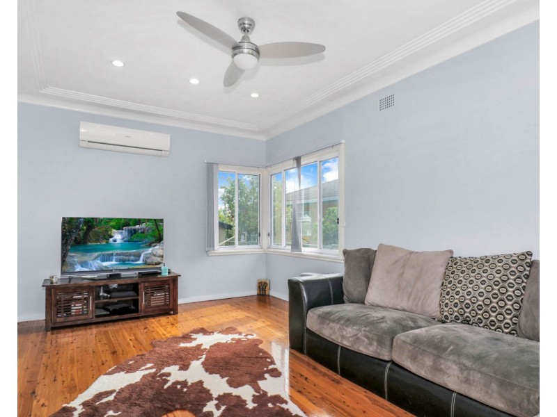 31 Debrincat Avenue, North St Marys NSW 2760