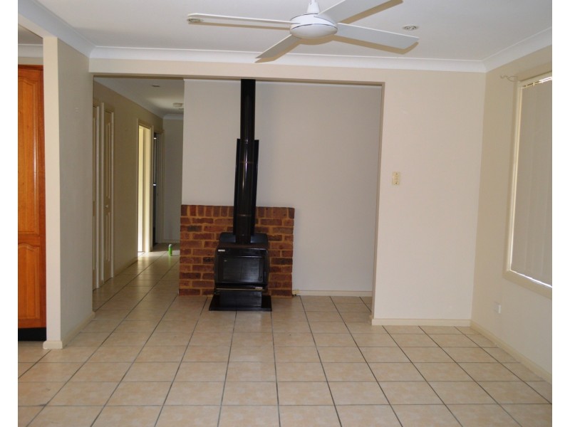 32 Findley Street, Bringelly NSW 2556