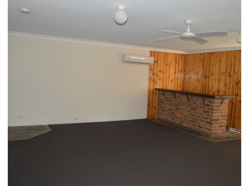 32 Findley Street, Bringelly NSW 2556