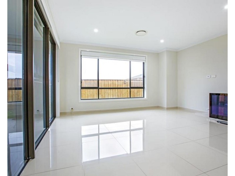 4 Mary Wade Place, Carnes Hill NSW 2171