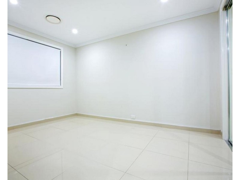 4 Mary Wade Place, Carnes Hill NSW 2171