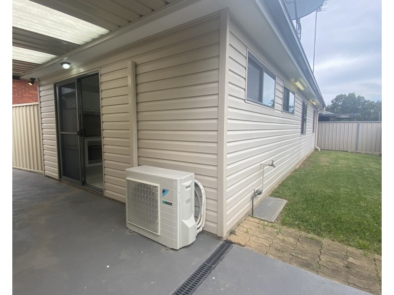 5A Caines Crescent, St Marys NSW 2760