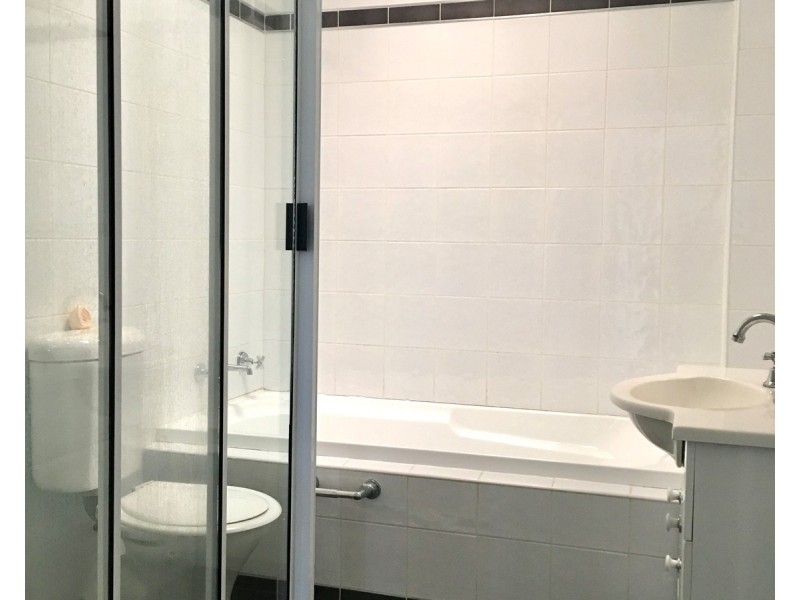1/28-30 Edward Street, Baulkham Hills NSW 2153