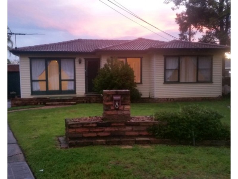 8 Hendren Place, Colyton NSW 2760