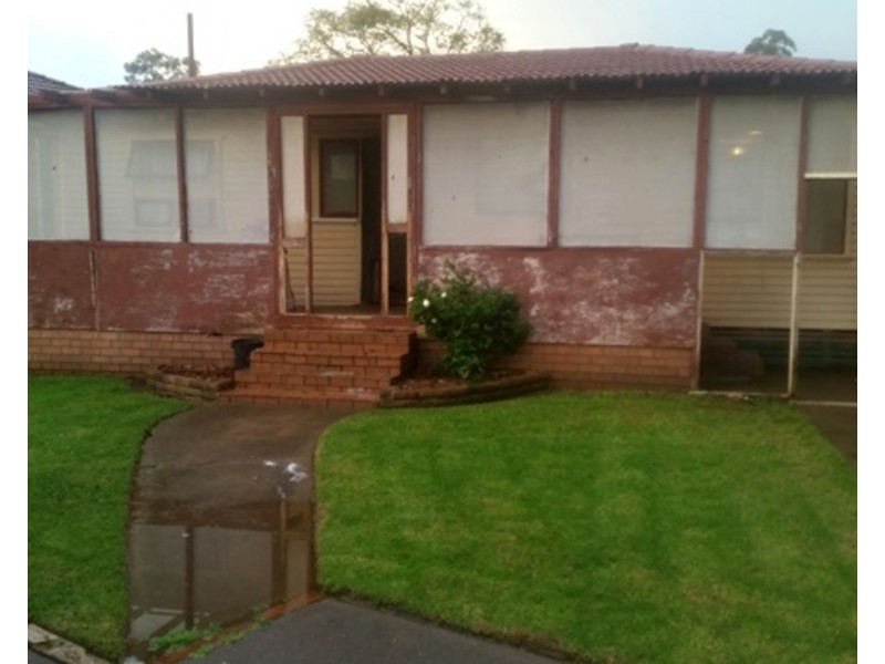 8 Hendren Place, Colyton NSW 2760